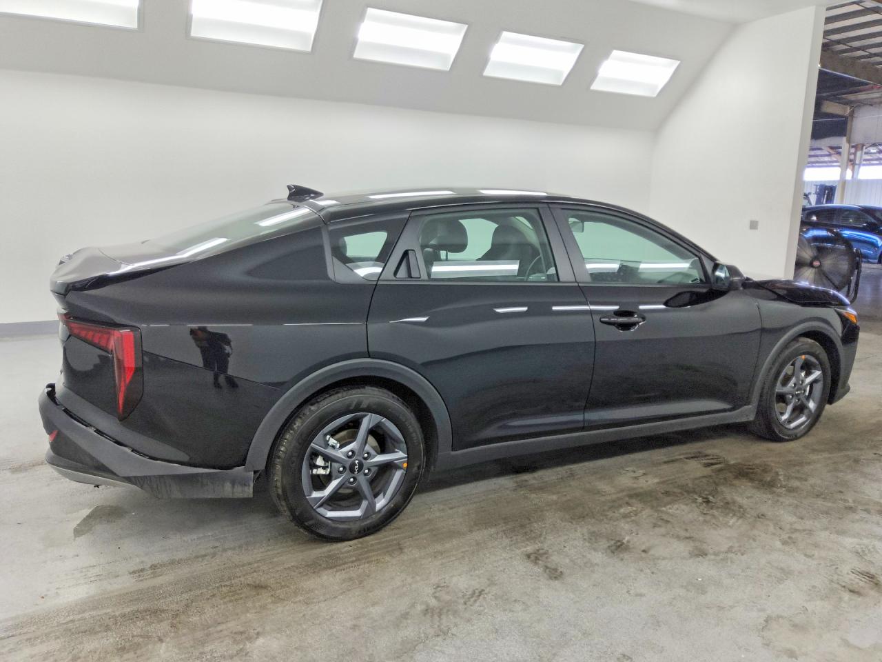 2026 KIA K4 LXS — photo 3