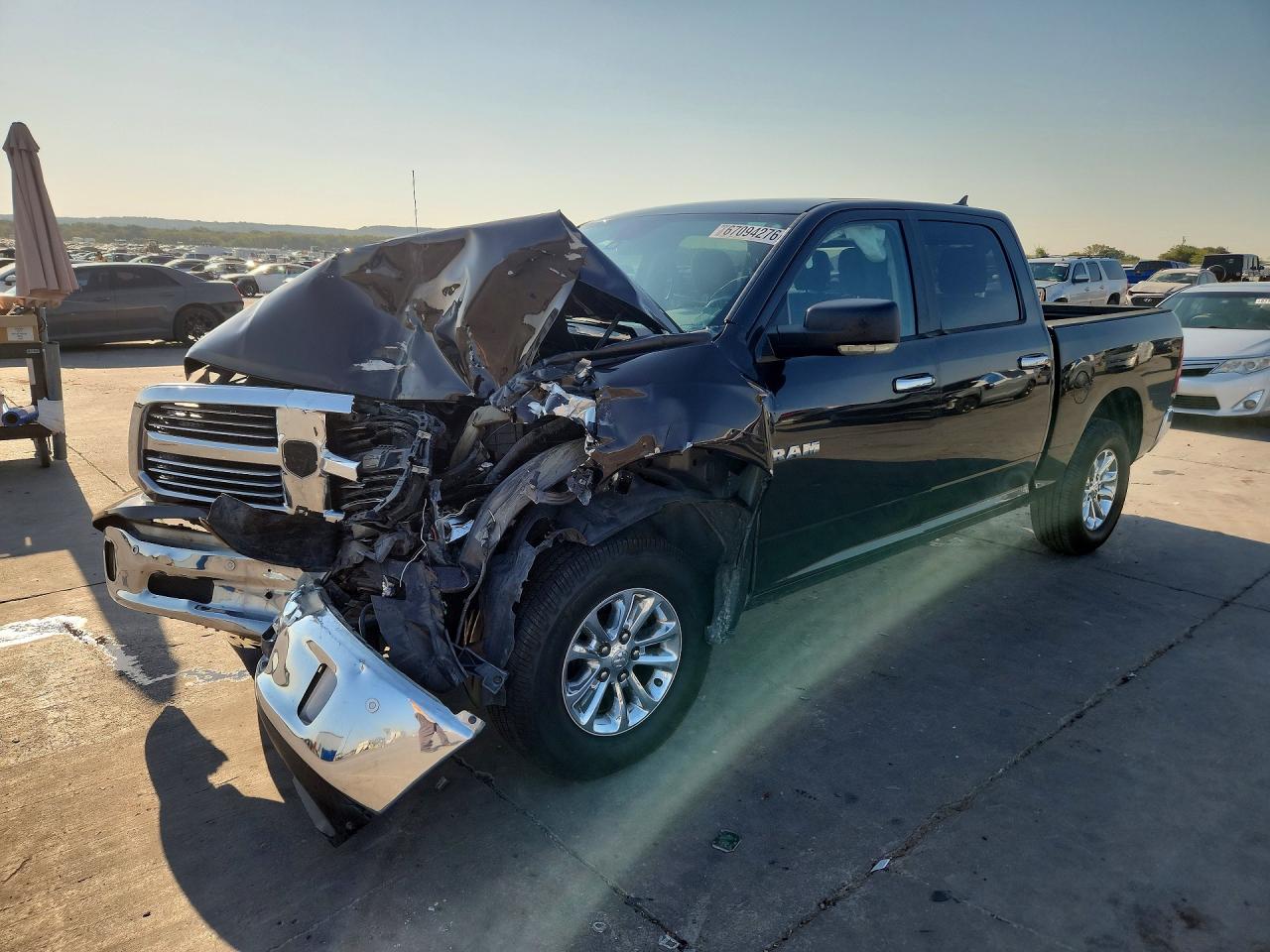 2016 RAM 1500 SLT