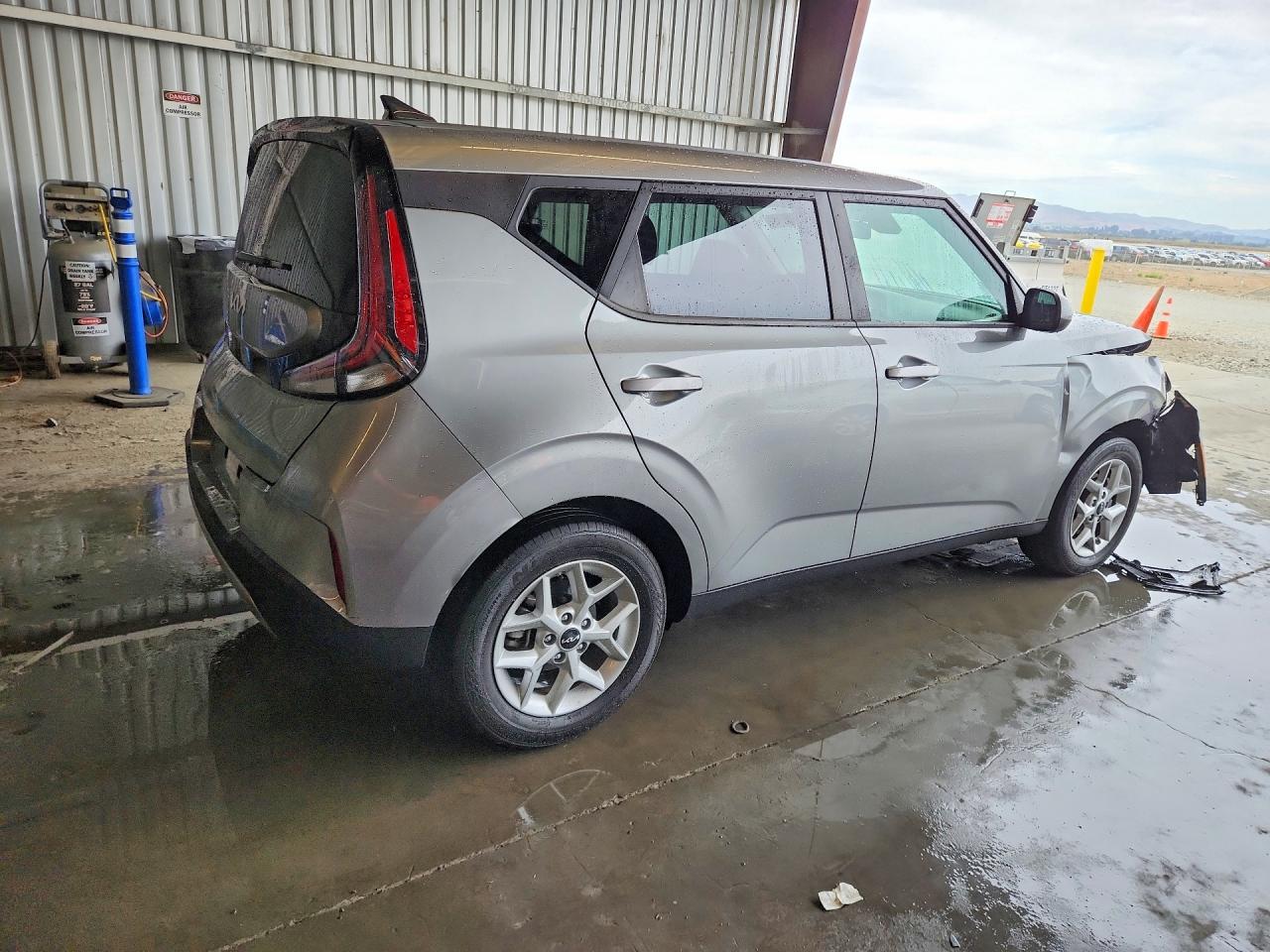 2025 KIA SOUL LX — photo 3