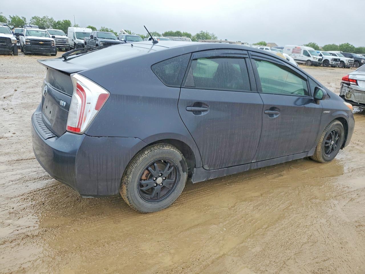 2015 TOYOTA PRIUS TWO — снимка 3
