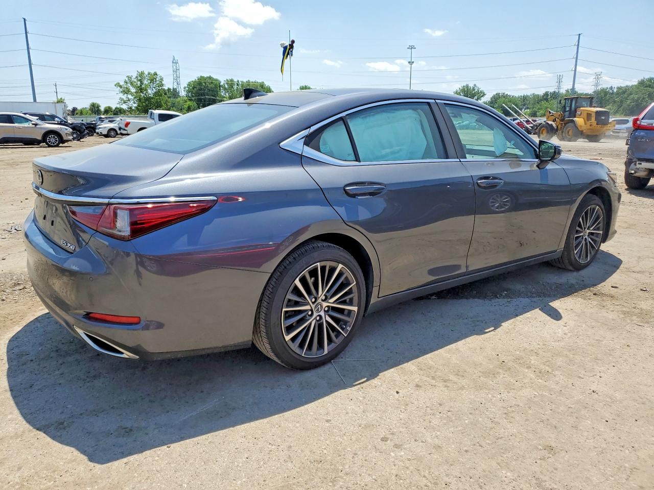 2025 LEXUS ES 350 BASE — снимка 3