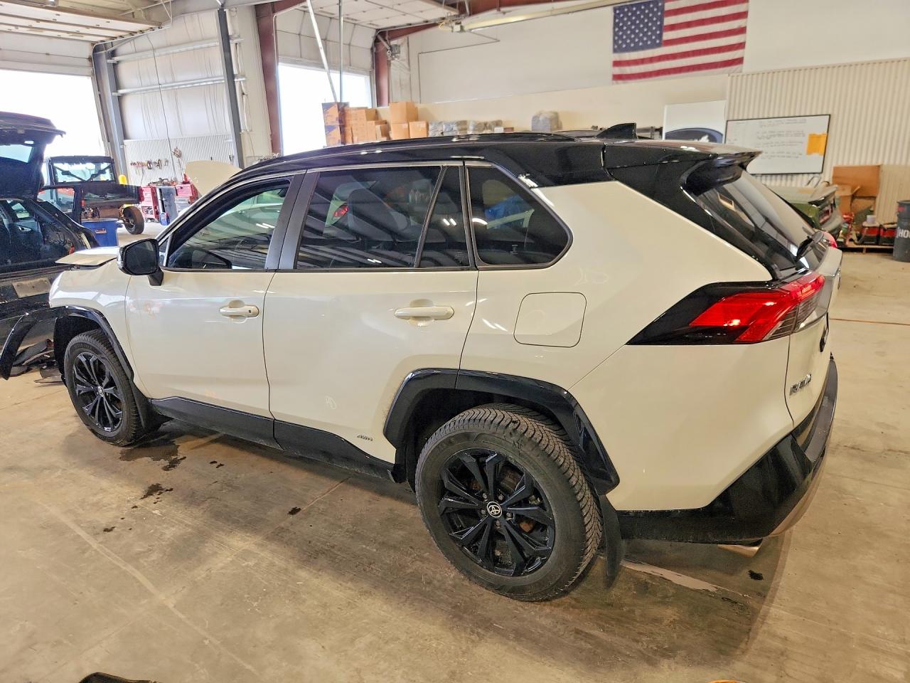 2022 TOYOTA RAV4 XSE — снимка 2