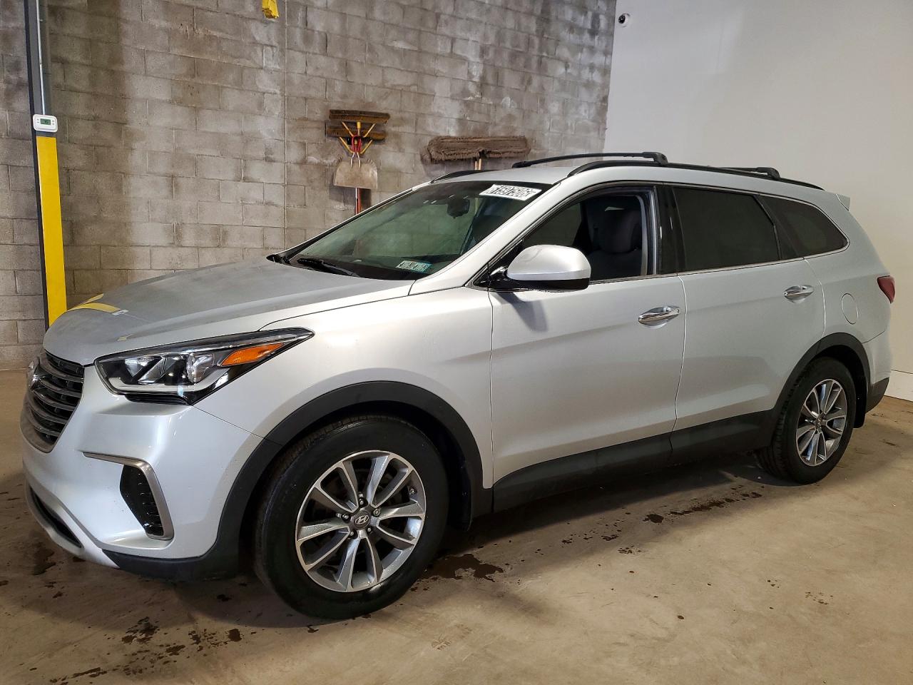 2017 HYUNDAI SANTA FE SE