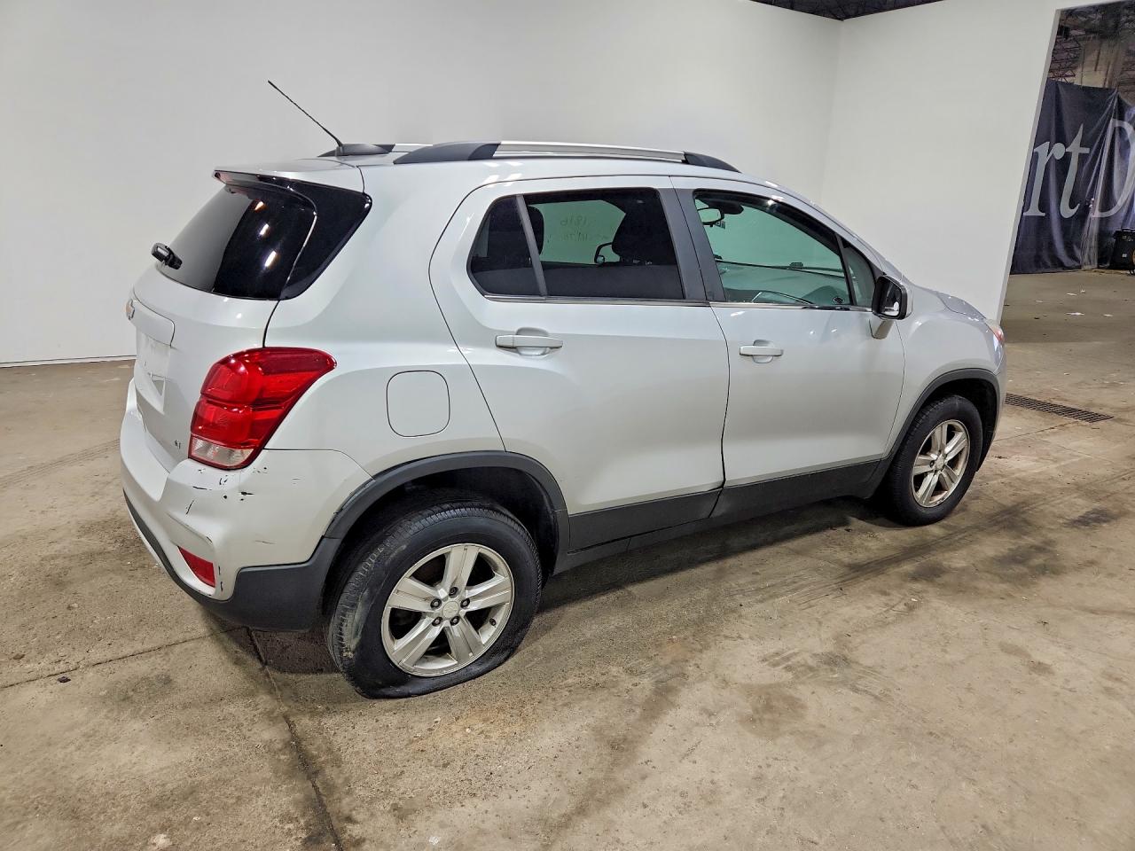 2017 CHEVROLET TRAX 1LT — снимка 3