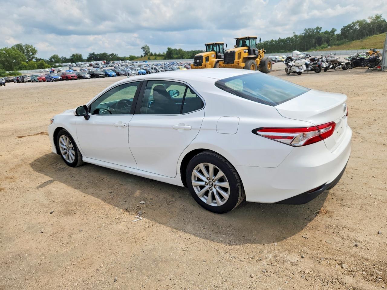 2018 TOYOTA CAMRY LE — снимка 2