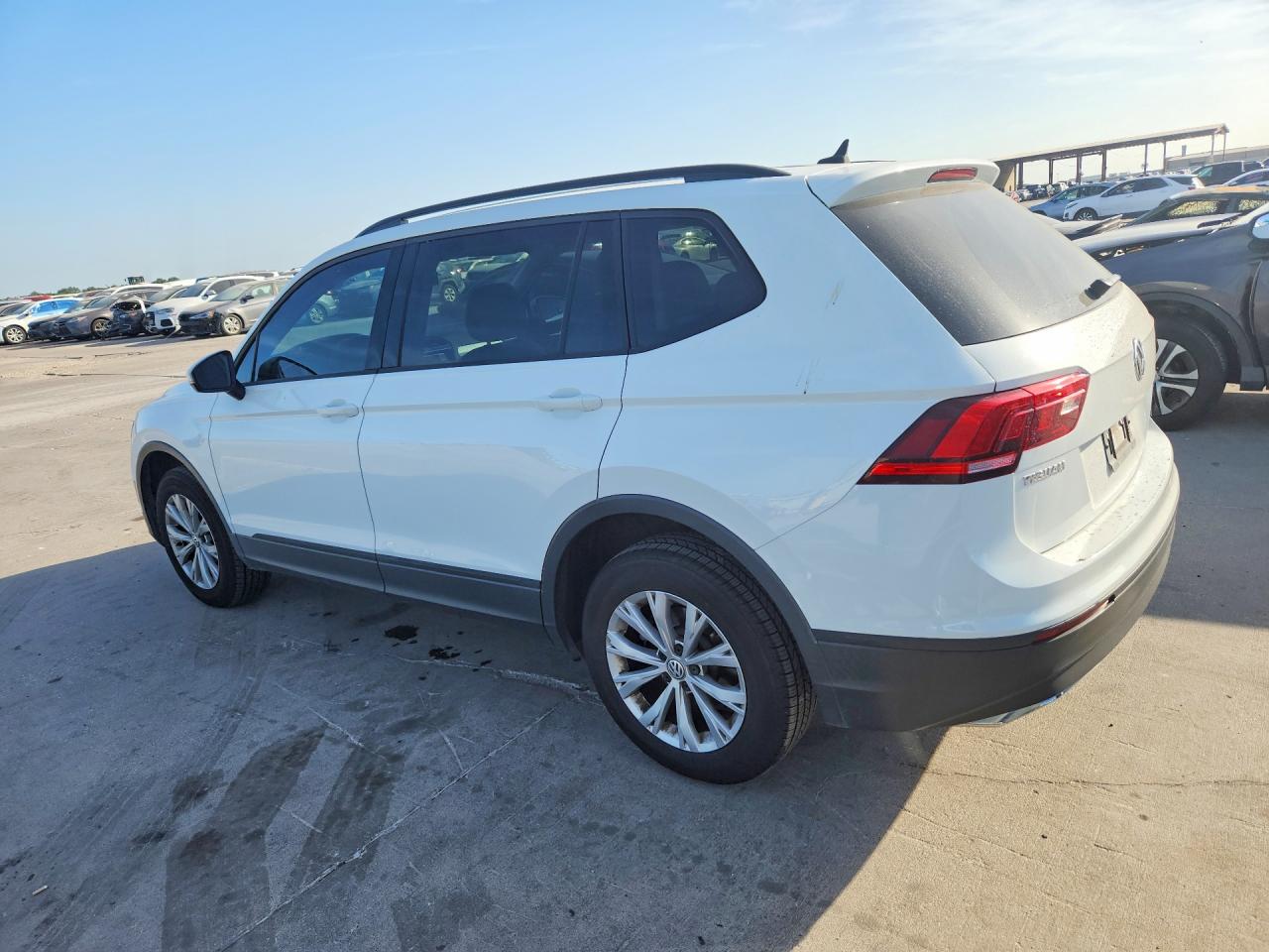 2020 VOLKSWAGEN TIGUAN S — снимка 2