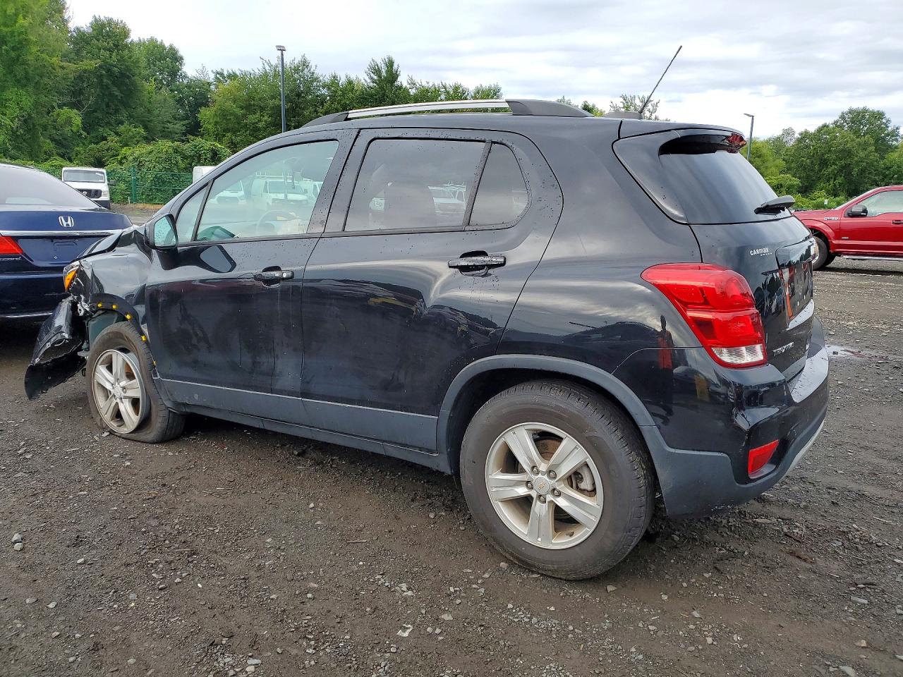 2022 CHEVROLET TRAX 1LT — снимка 2