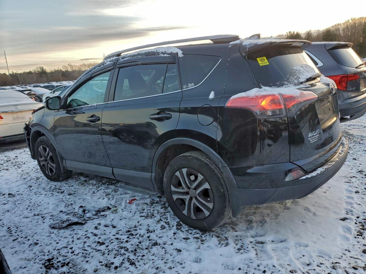 2017 TOYOTA RAV4 LE — снимка 2