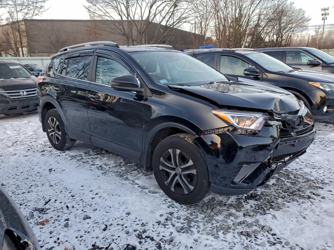 2017 TOYOTA RAV4 LE — снимка 4