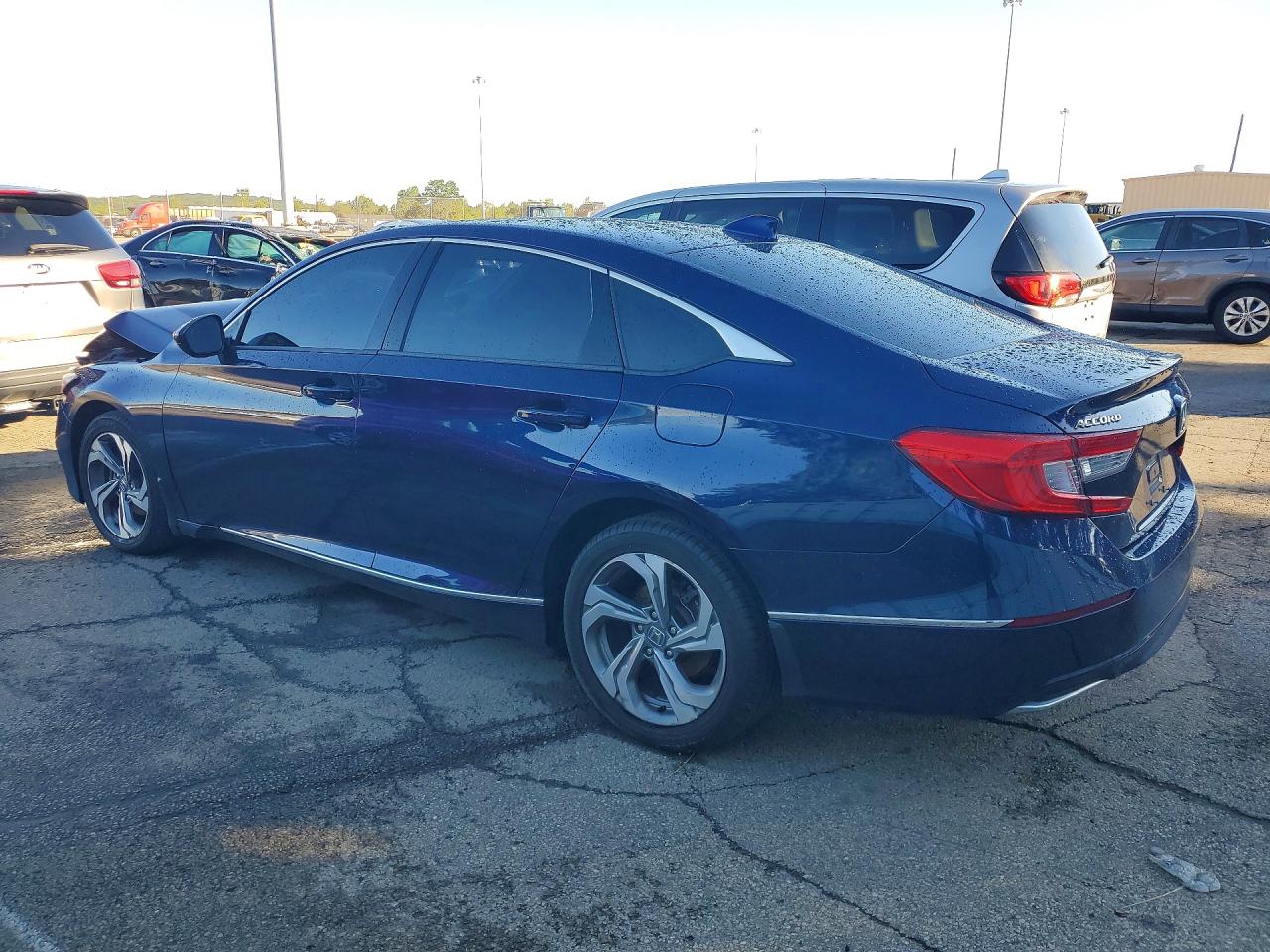 2019 HONDA ACCORD EX — снимка 2