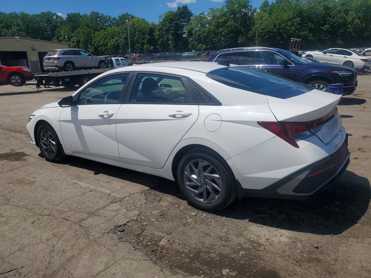 2024 HYUNDAI ELANTRA SEL — снимка 2