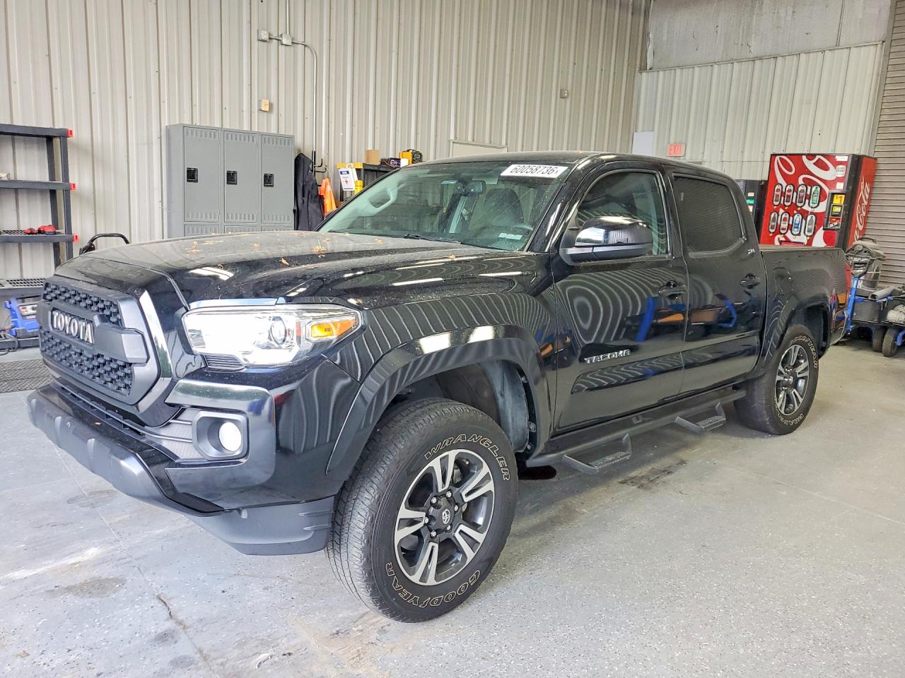 2017 TOYOTA TACOMA SR5 V6