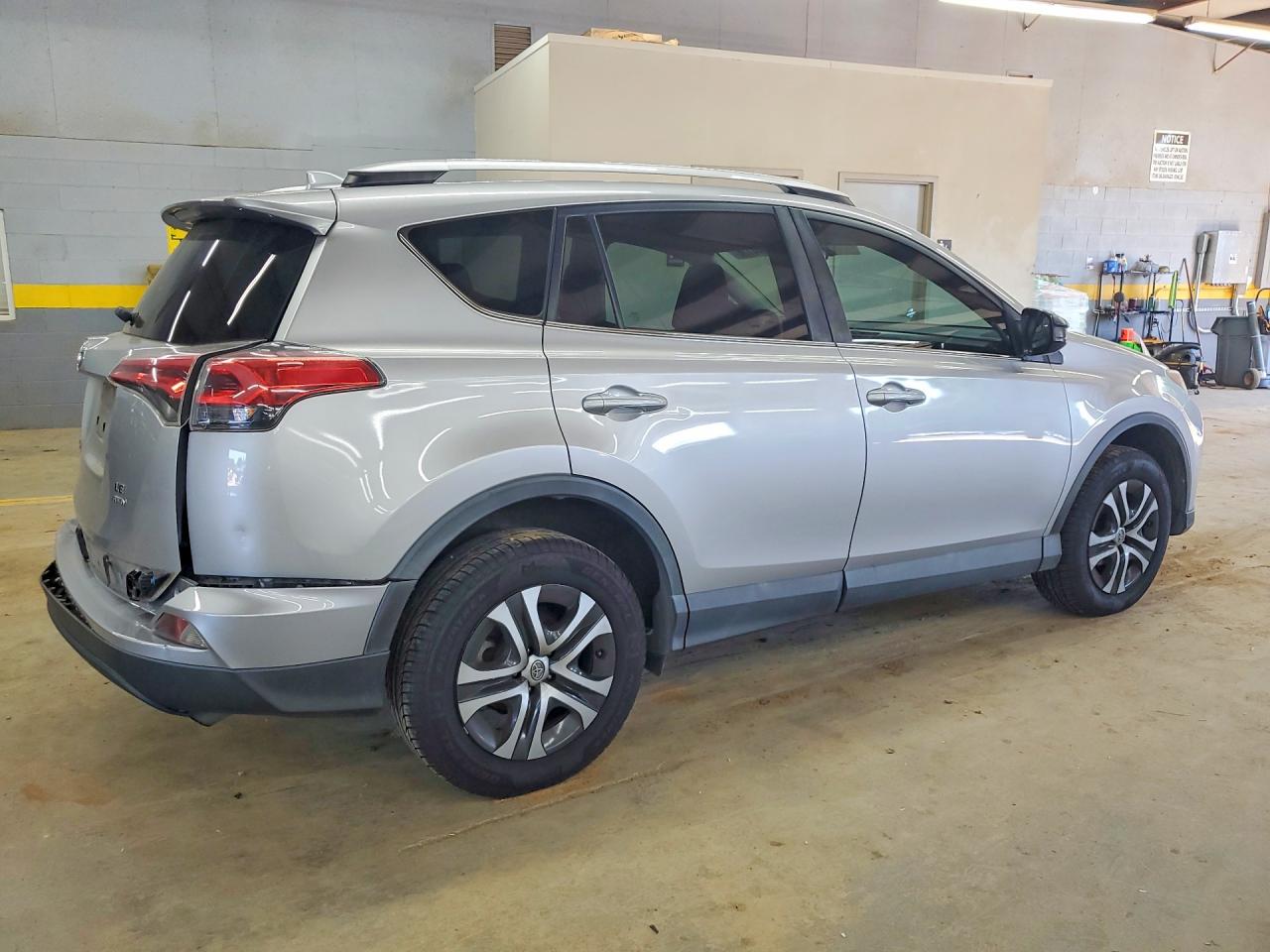 2016 TOYOTA RAV4 LE — снимка 3