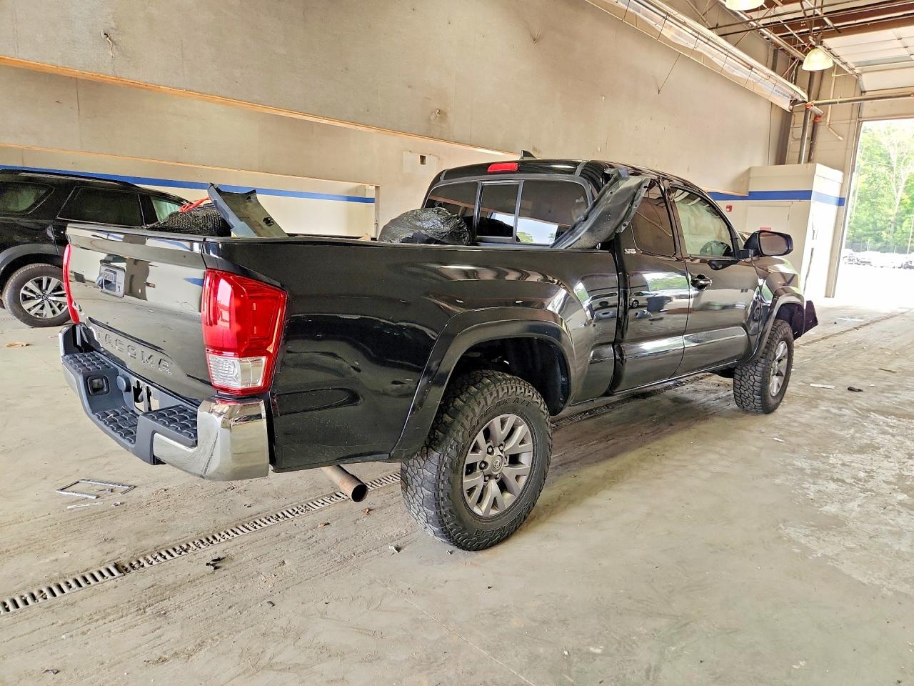 2017 TOYOTA TACOMA SR5 — снимка 3