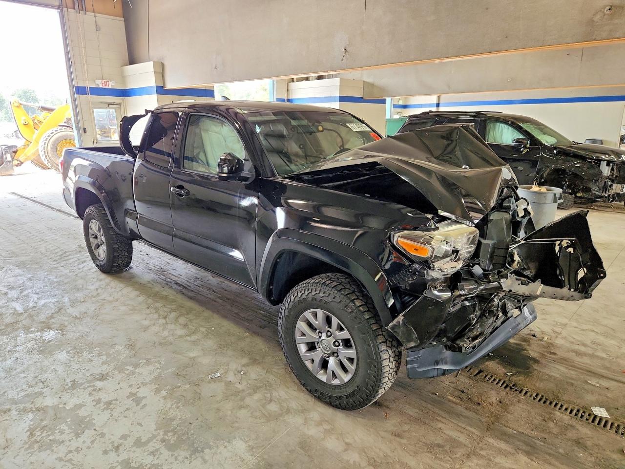 2017 TOYOTA TACOMA SR5 — снимка 4