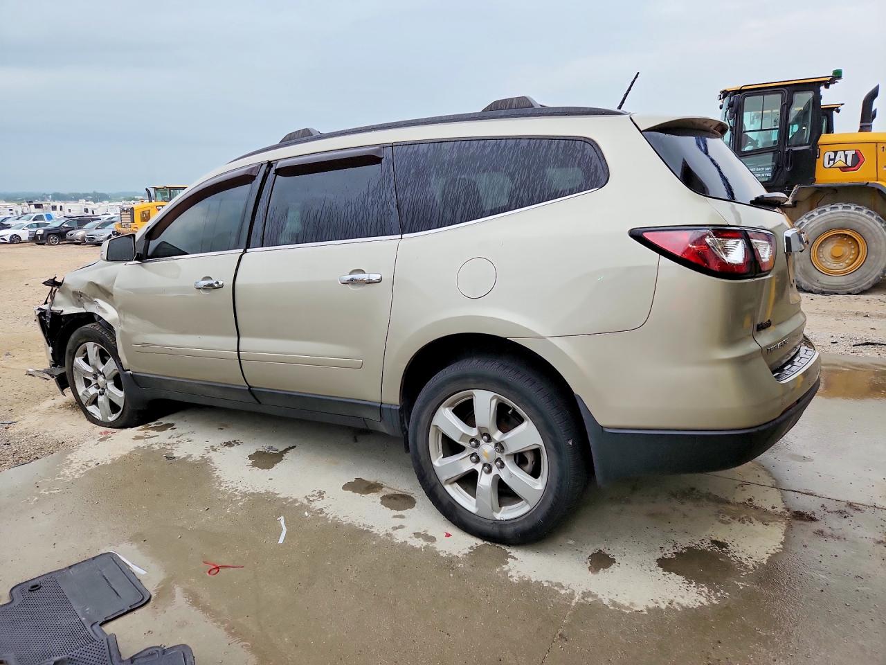 2017 CHEVROLET TRAVERSE LT — снимка 2