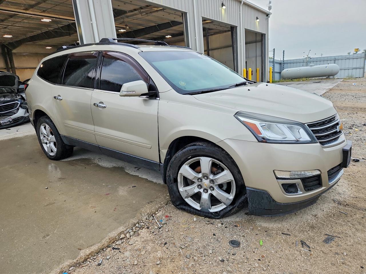 2017 CHEVROLET TRAVERSE LT — снимка 4