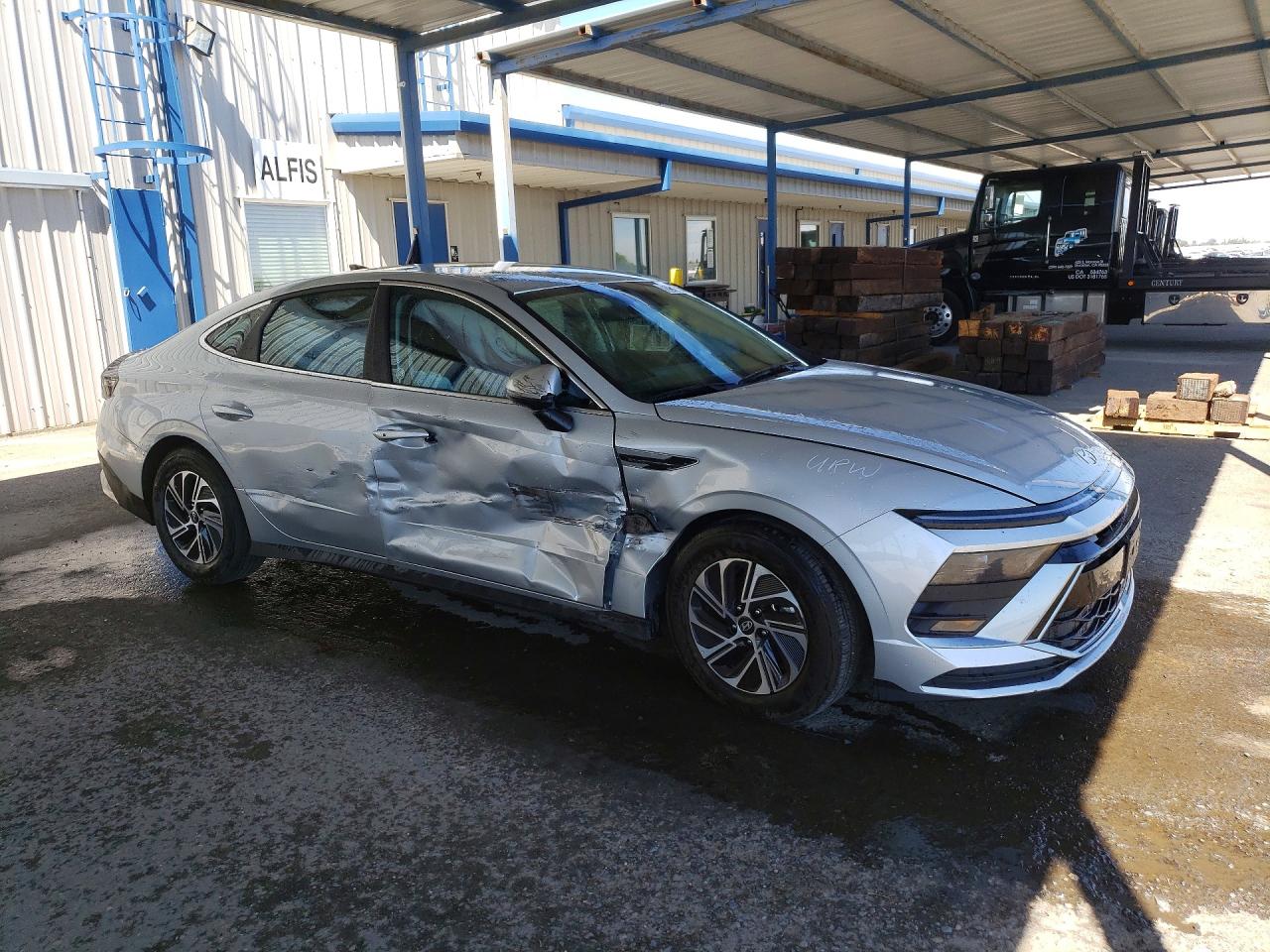 2026 HYUNDAI SONATA HYBRID BLUE — снимка 4