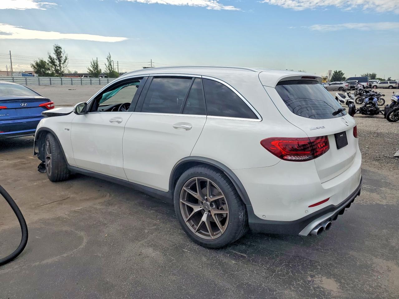 2022 MERCEDES-BENZ GLC 43 4MATIC AMG — снимка 2