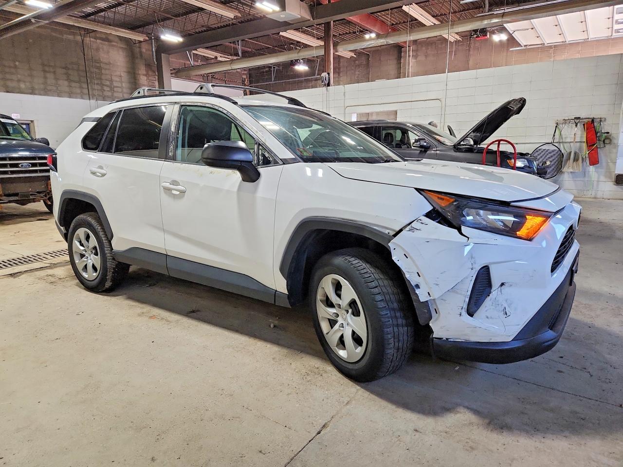 2019 TOYOTA RAV4 LE — снимка 4