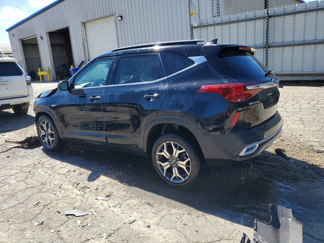 2021 KIA SELTOS EX — снимка 2