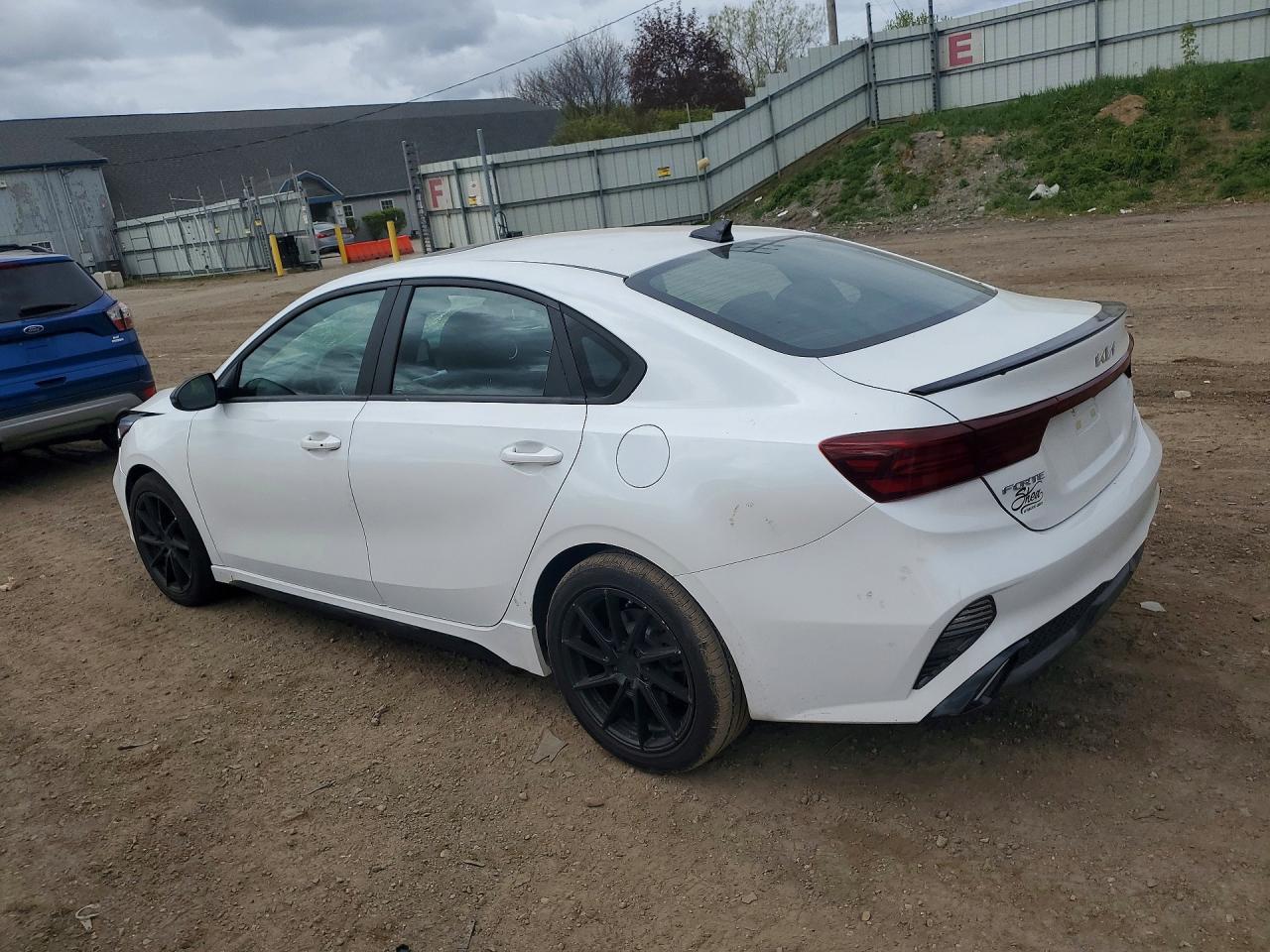 2022 KIA FORTE GT LINE — снимка 2