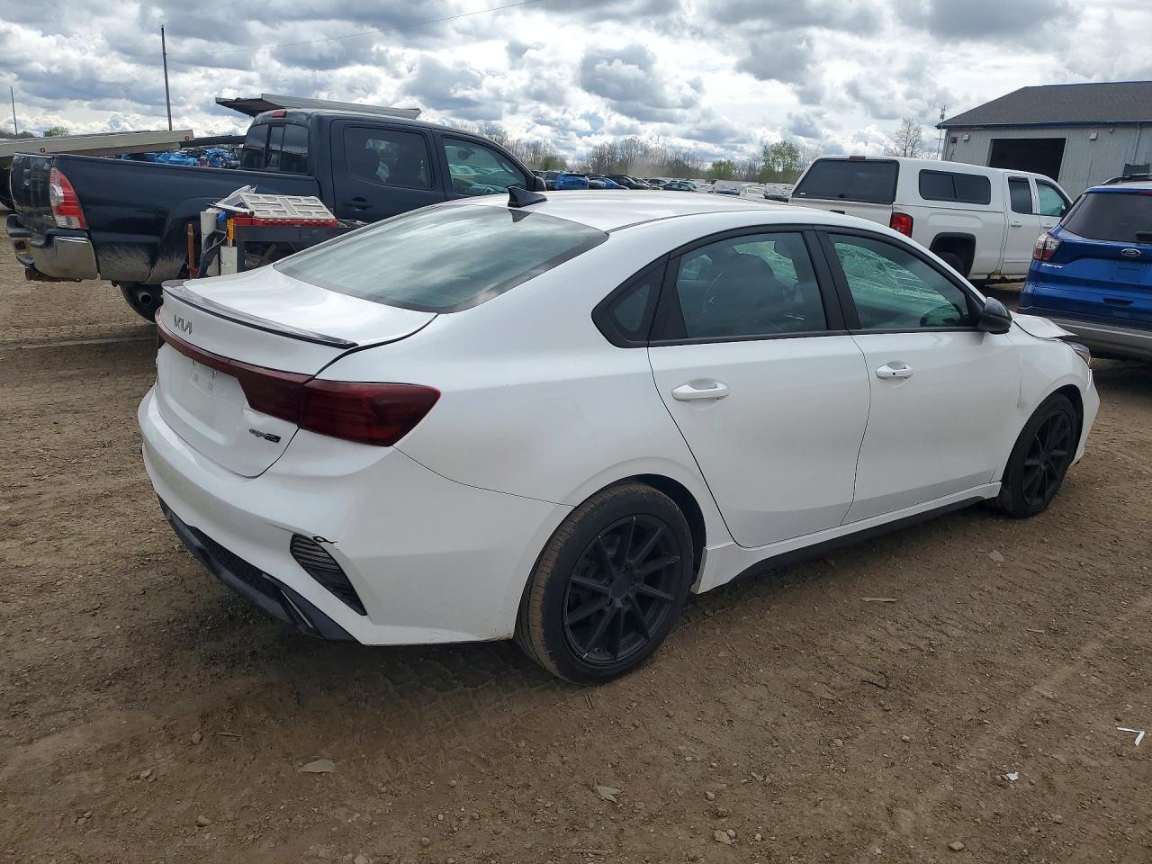 2022 KIA FORTE GT LINE — снимка 3
