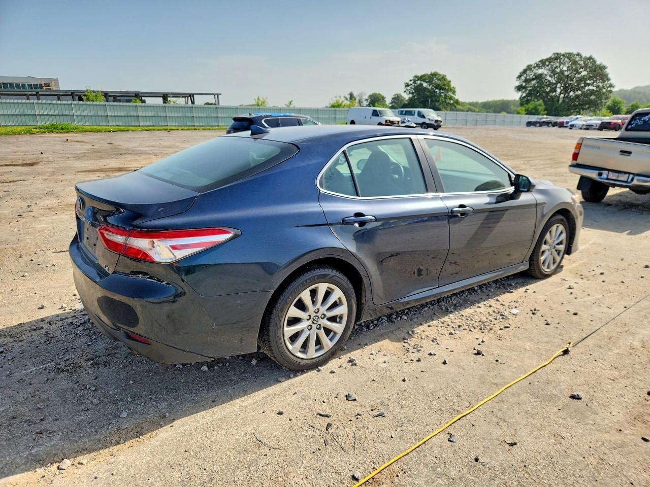 2019 TOYOTA CAMRY LE — снимка 3