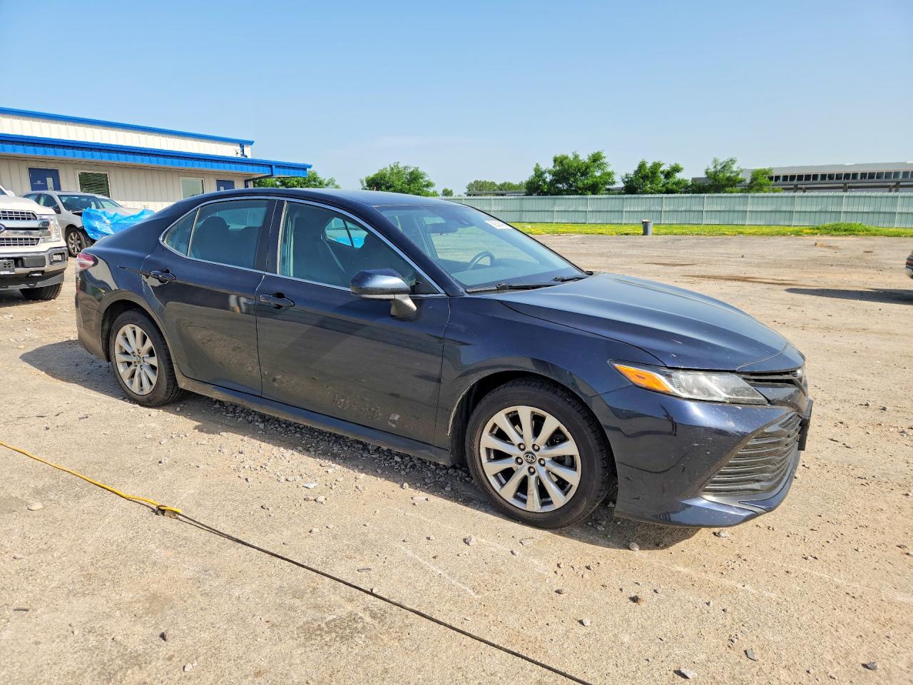 2019 TOYOTA CAMRY LE — снимка 4