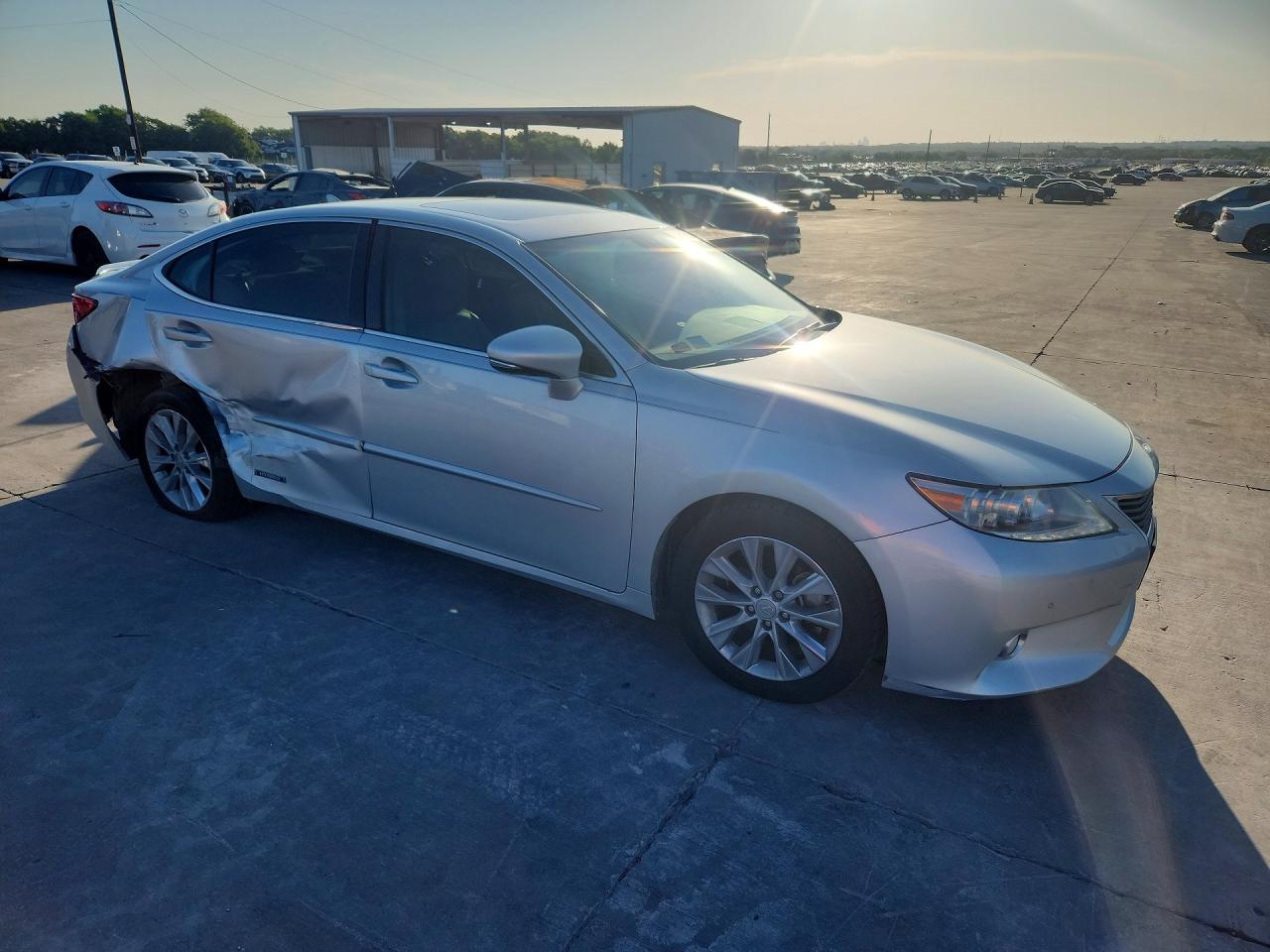 2013 LEXUS ES 300H — снимка 4