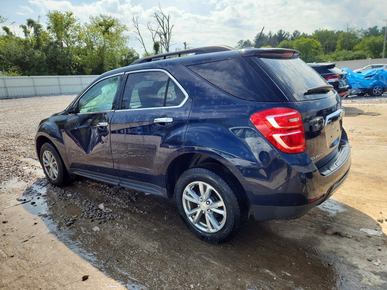 2017 CHEVROLET EQUINOX LT — снимка 2