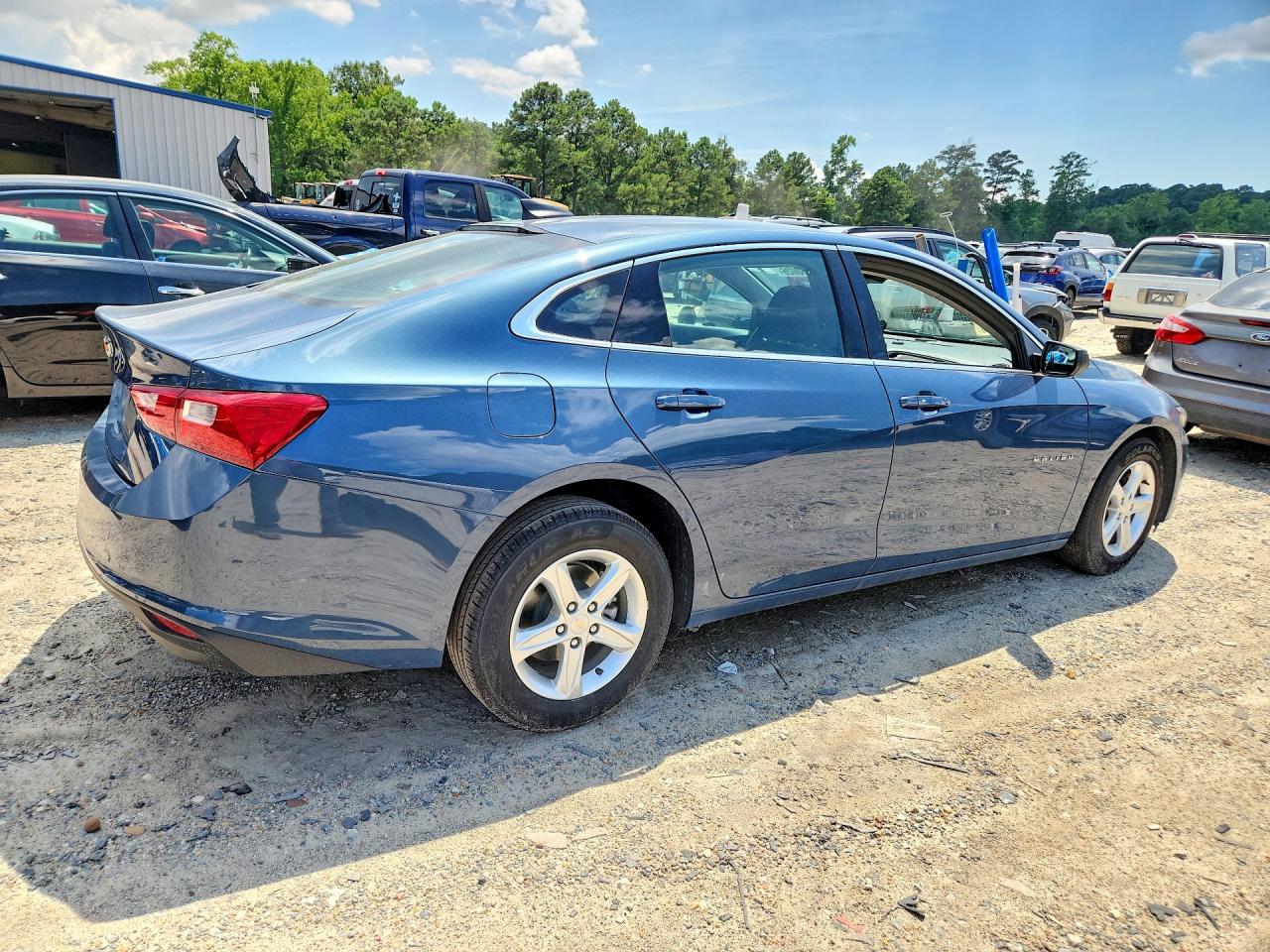 2024 CHEVROLET MALIBU LS — снимка 3