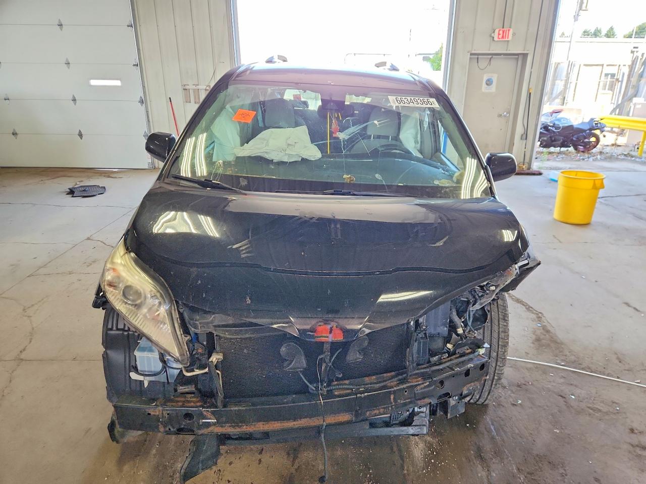 2018 TOYOTA SIENNA LE — снимка 5