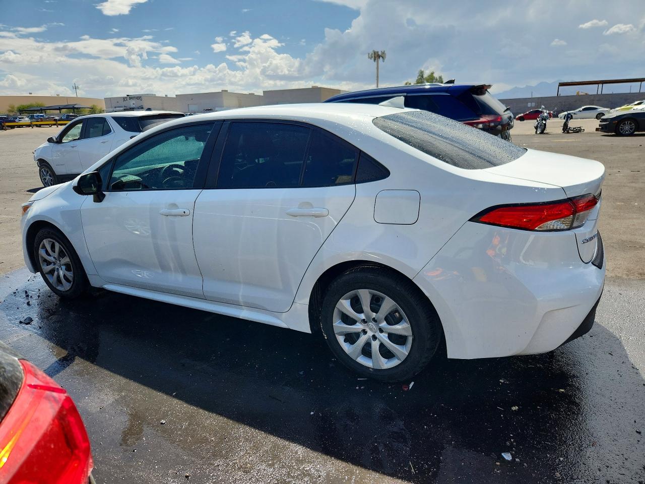 2024 TOYOTA COROLLA LE — снимка 2