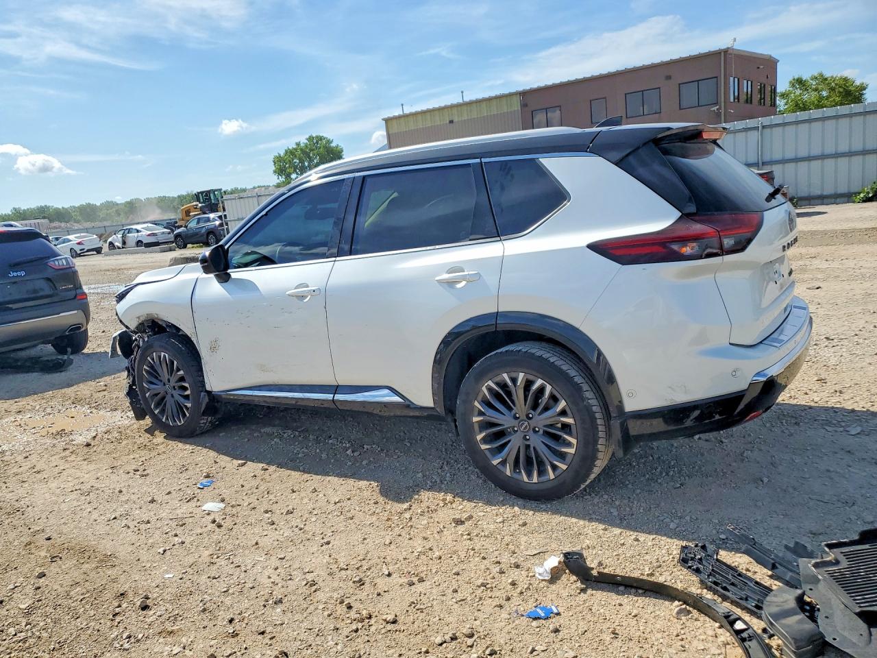 2024 NISSAN ROGUE PLATINUM — снимка 2