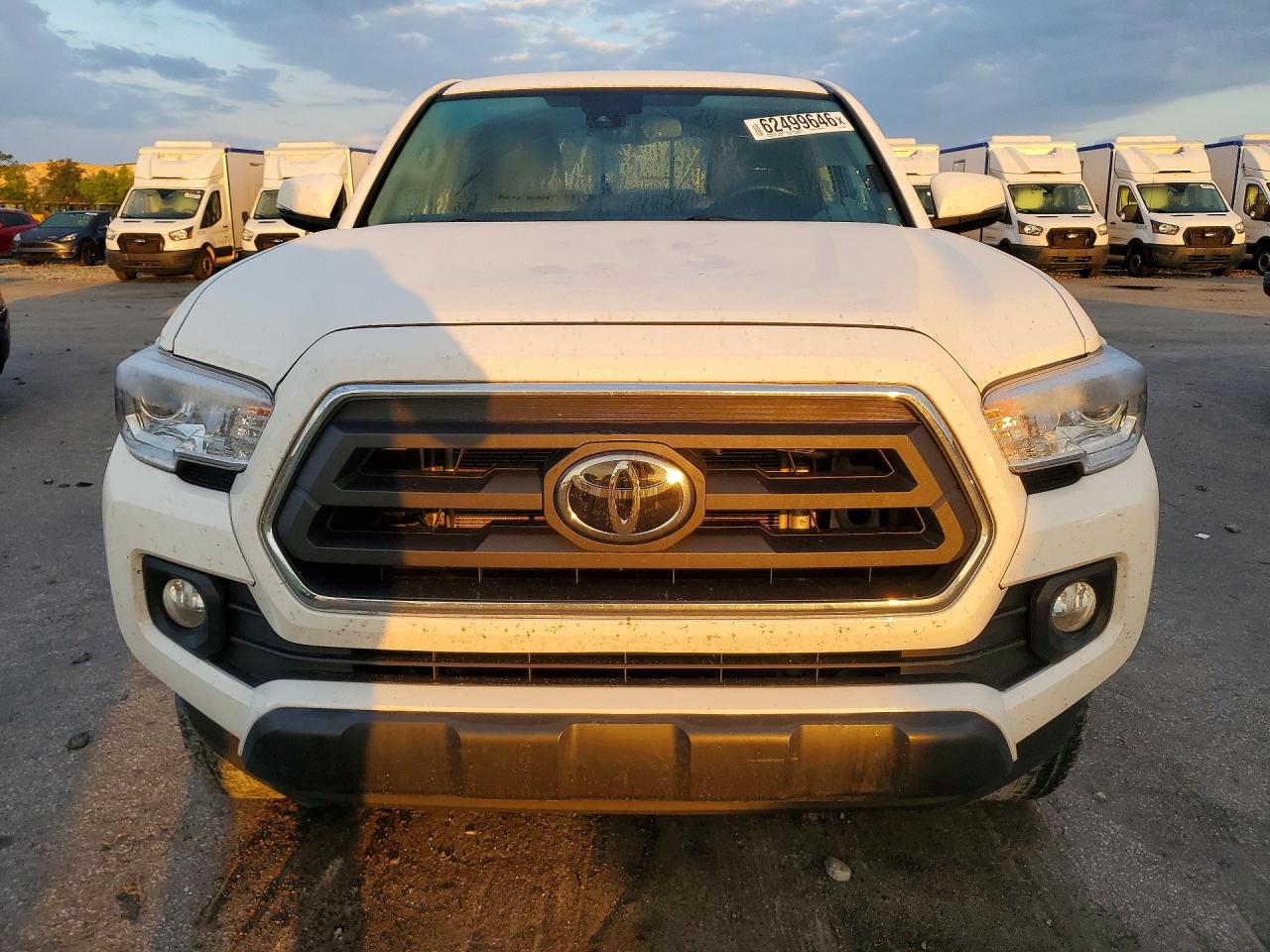 2023 TOYOTA TACOMA SR5 V6 — снимка 5