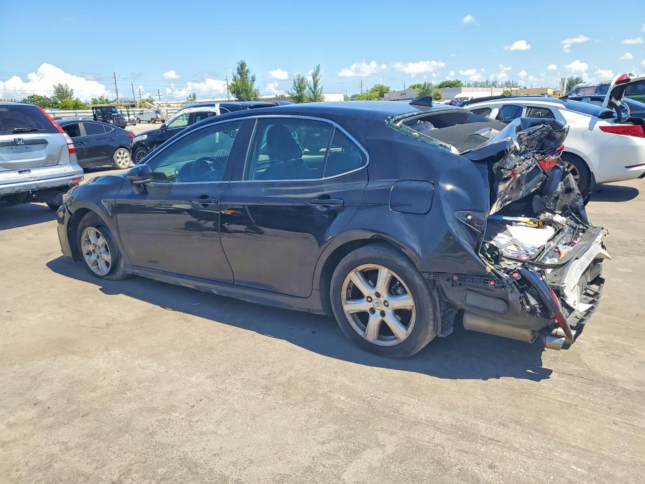 2024 TOYOTA CAMRY HYBRID SE — снимка 2