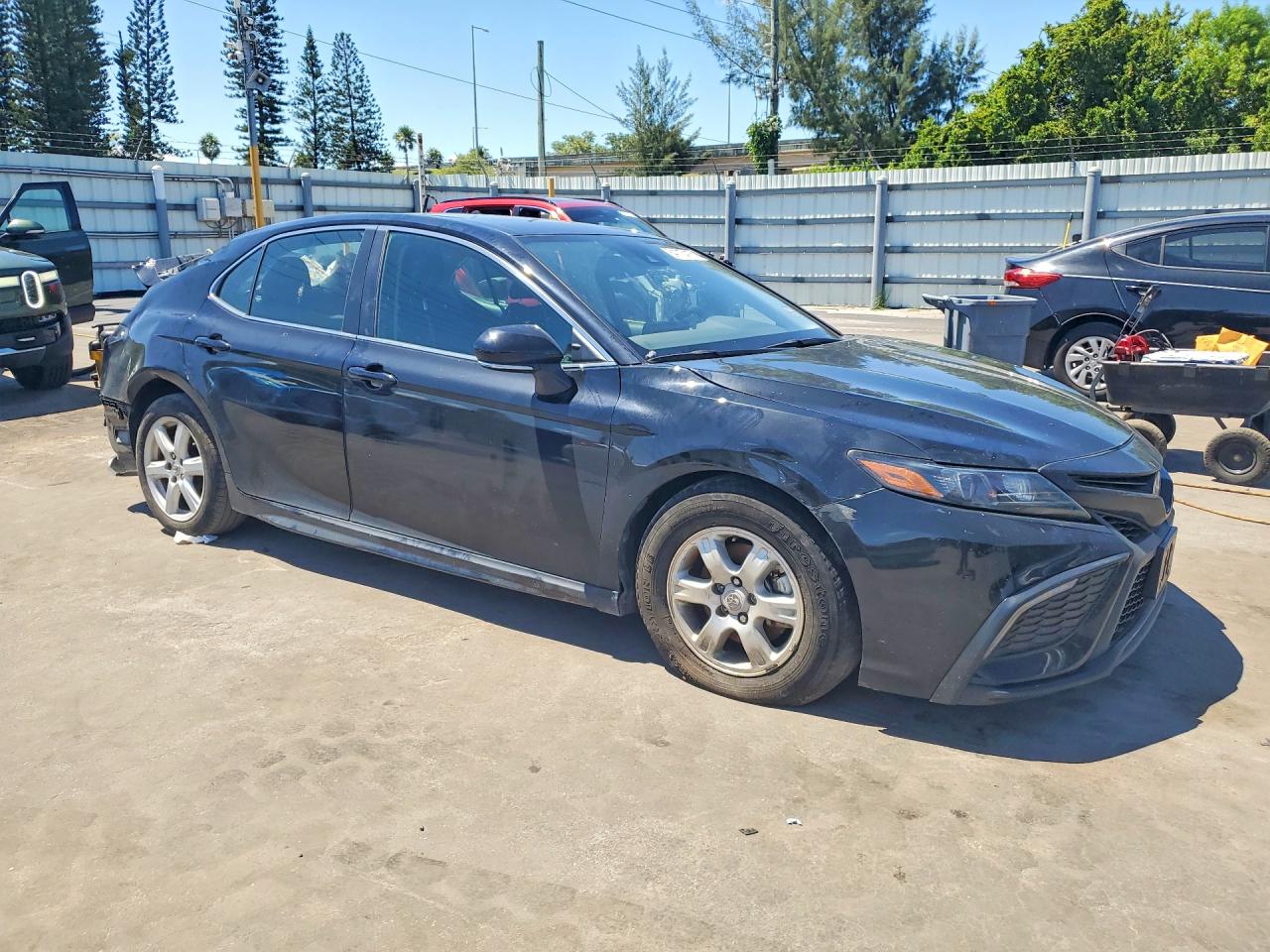 2024 TOYOTA CAMRY HYBRID SE — снимка 4