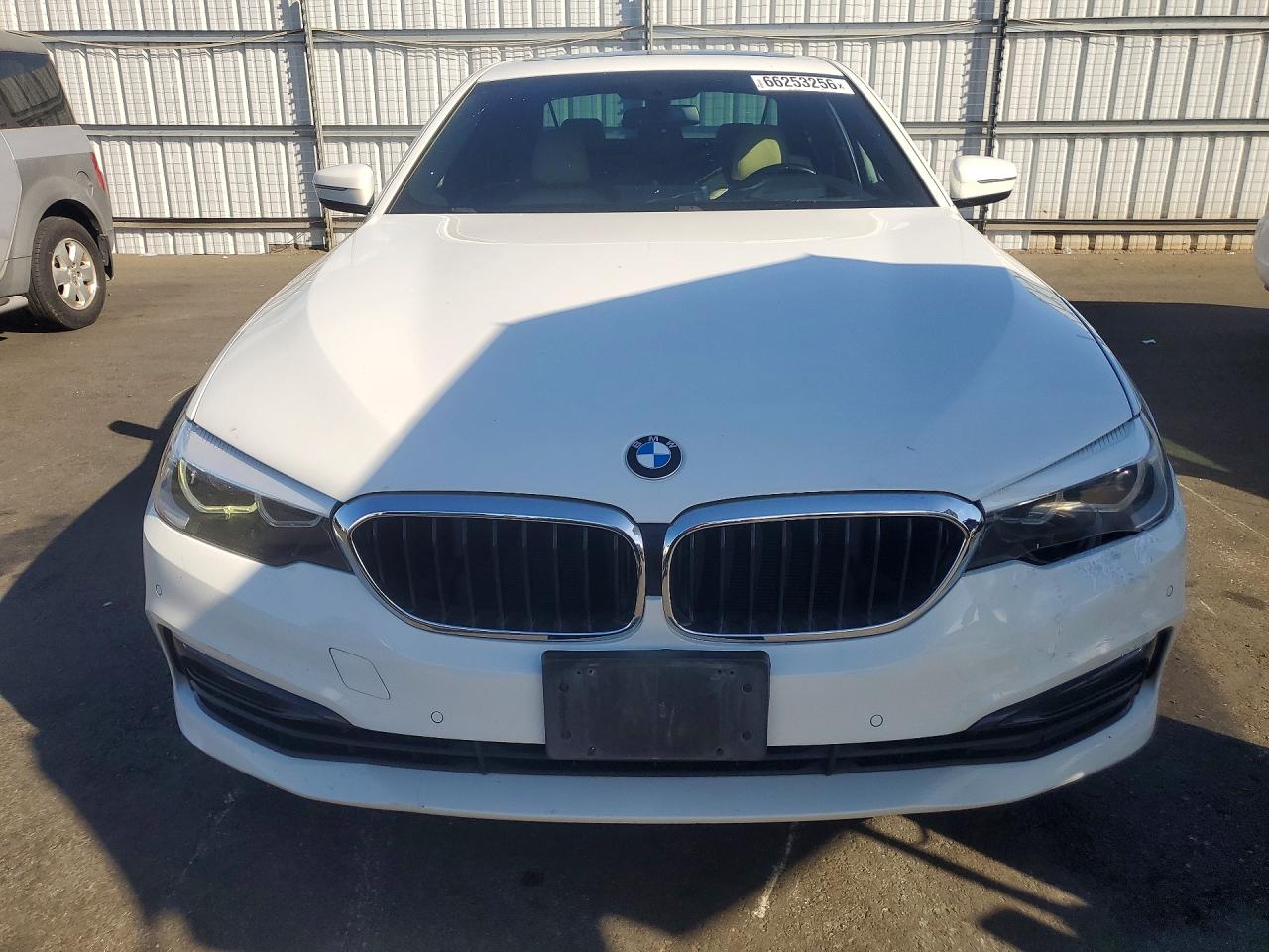 2017 BMW 530 I — снимка 5