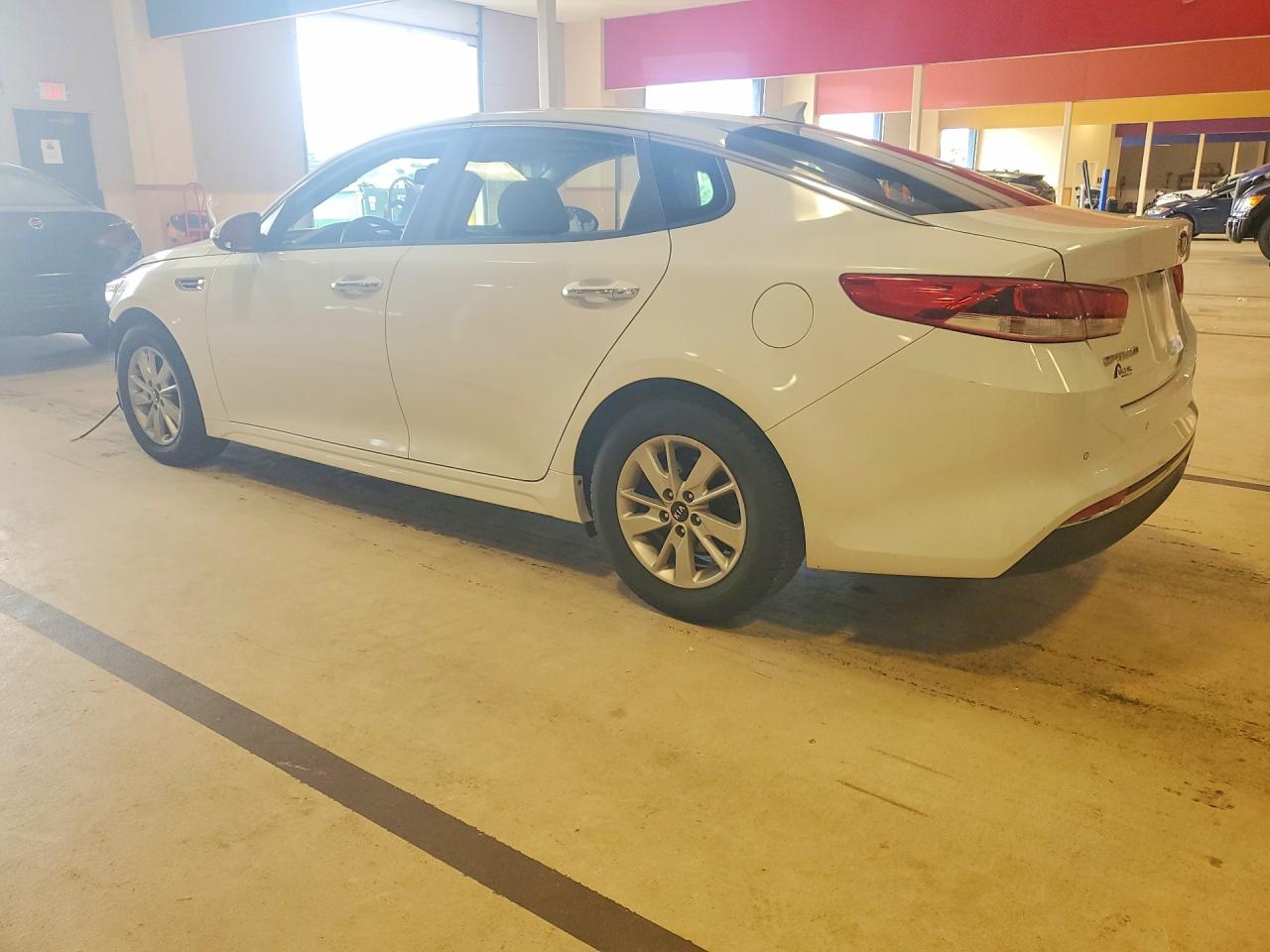 2017 KIA OPTIMA LX — снимка 2