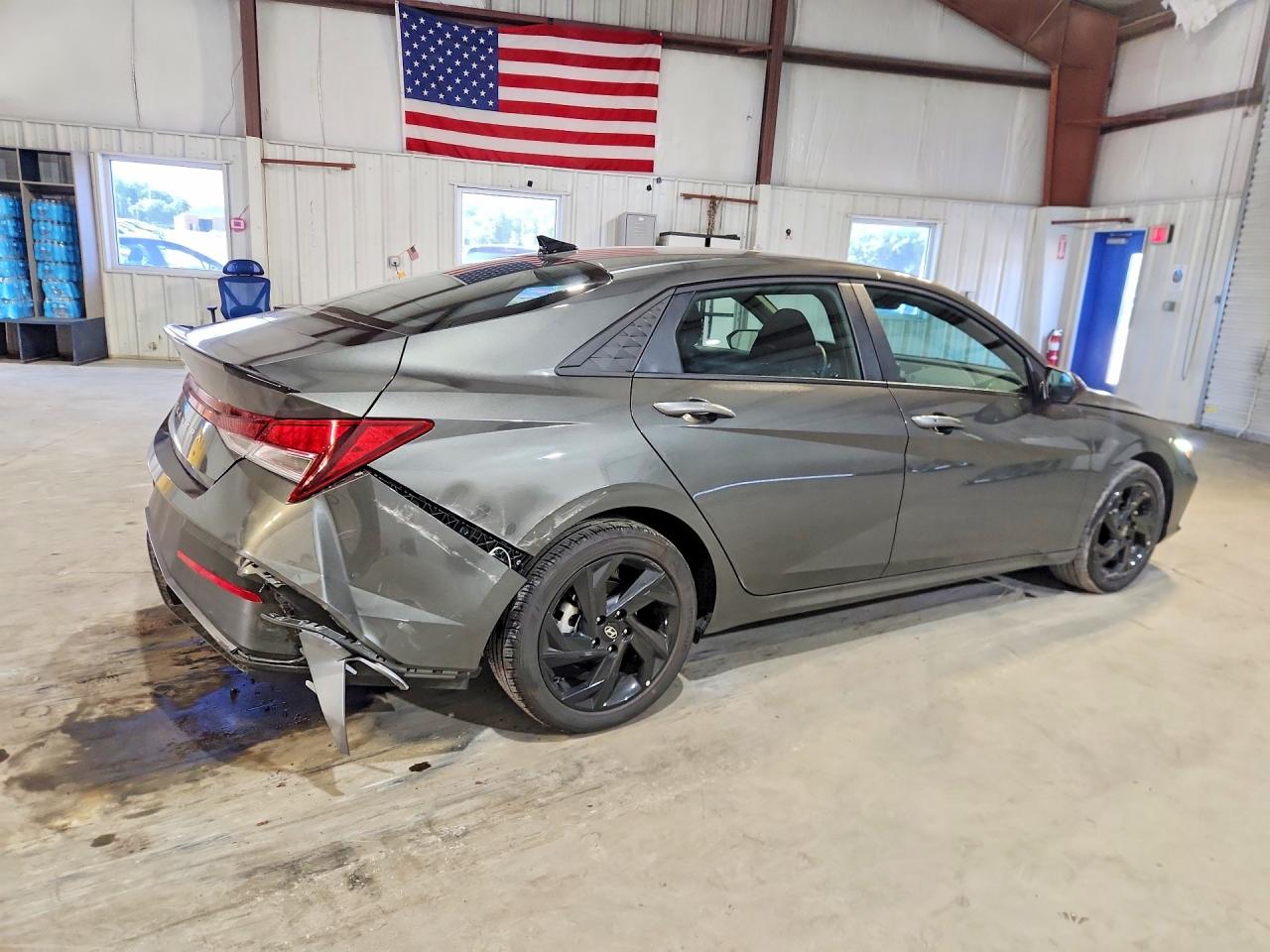 2026 HYUNDAI ELANTRA SEL SPORT — photo 3