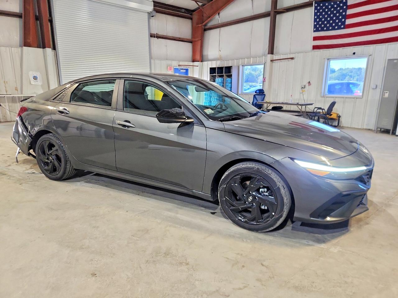 2026 HYUNDAI ELANTRA SEL SPORT — photo 4