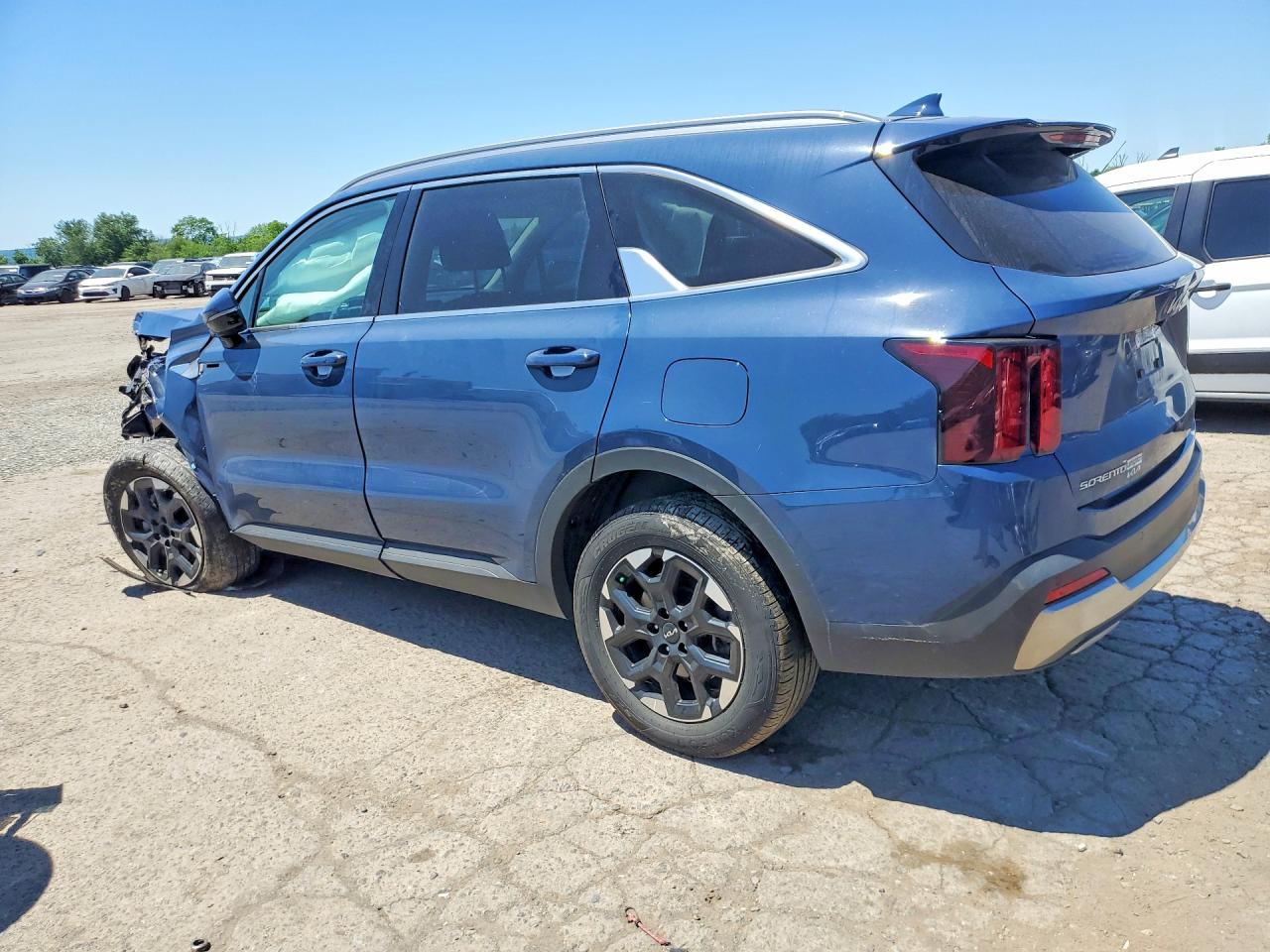 2025 KIA SORENTO S — снимка 2