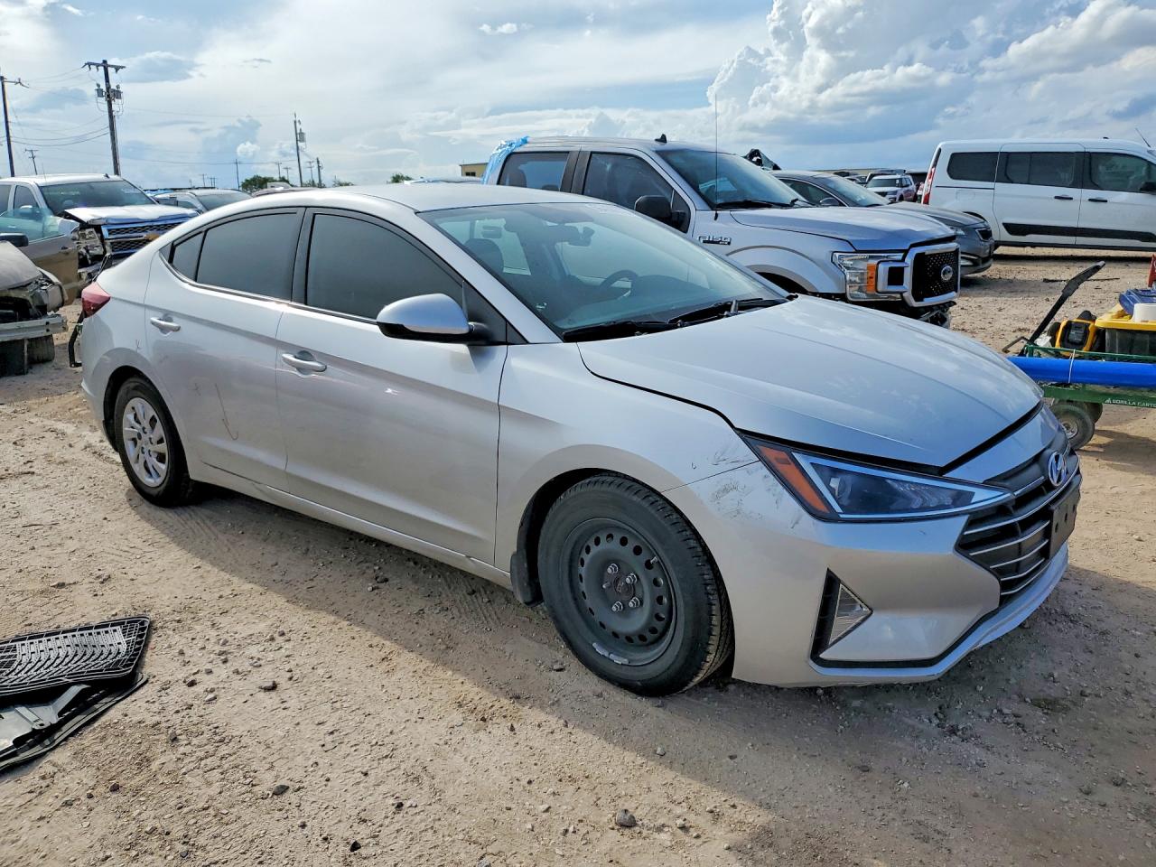 2019 HYUNDAI ELANTRA SE — снимка 4