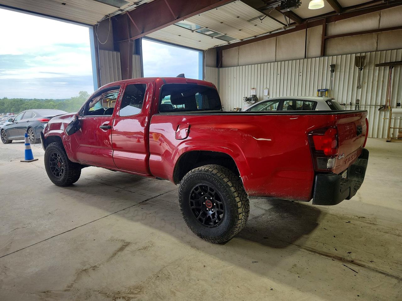 2022 TOYOTA TACOMA SR — снимка 2