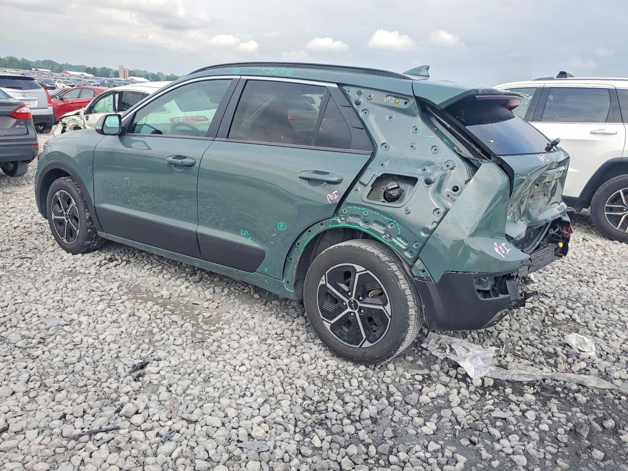 2024 KIA NIRO EX — снимка 2