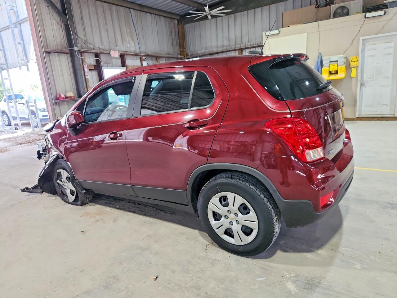 2017 CHEVROLET TRAX LS — снимка 2