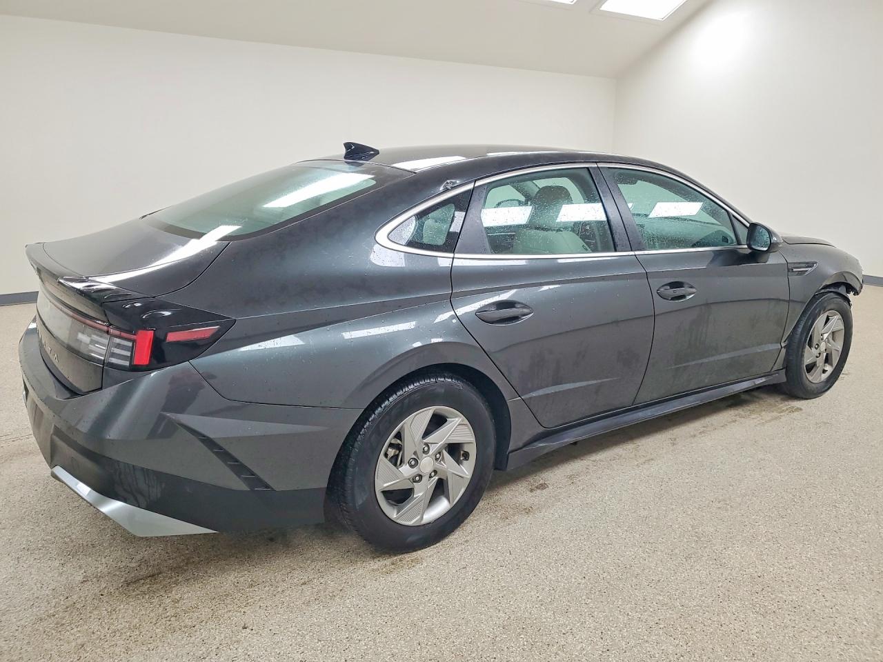 2025 HYUNDAI SONATA SE — снимка 3