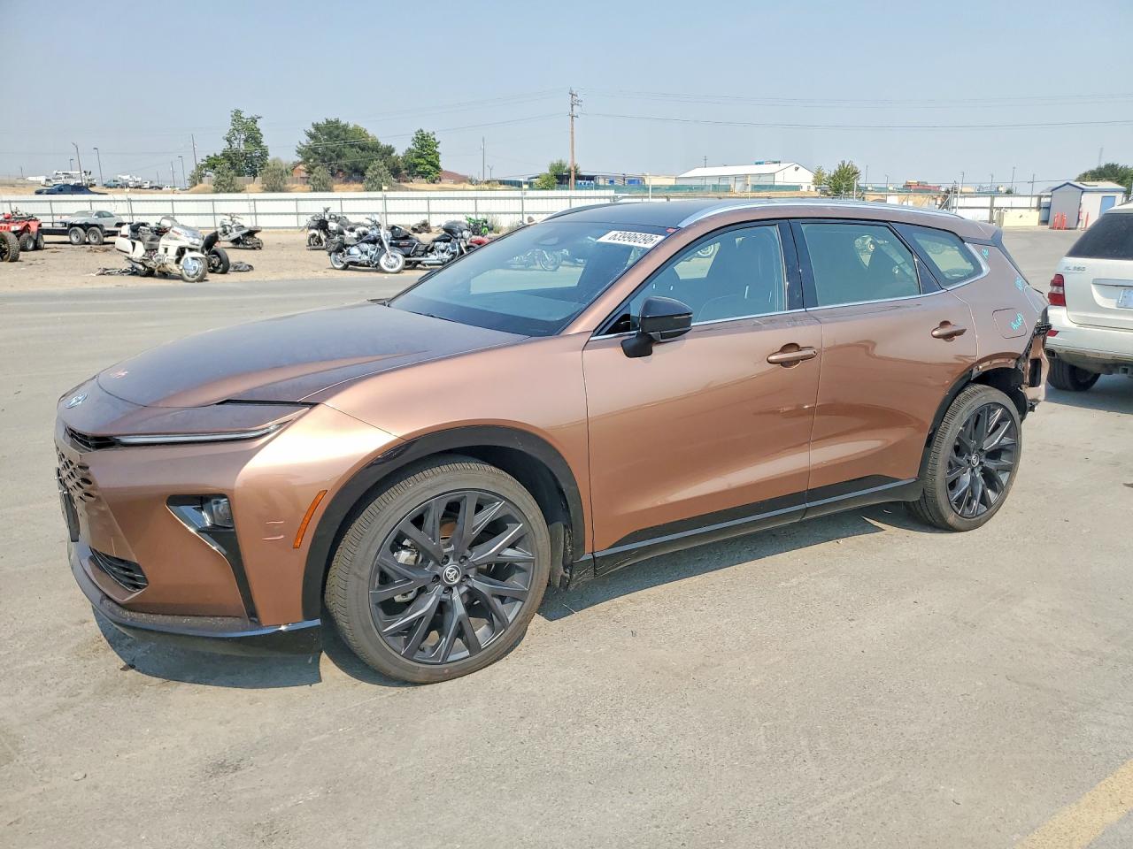 2025 TOYOTA CROWN SIGNIA LIMITED