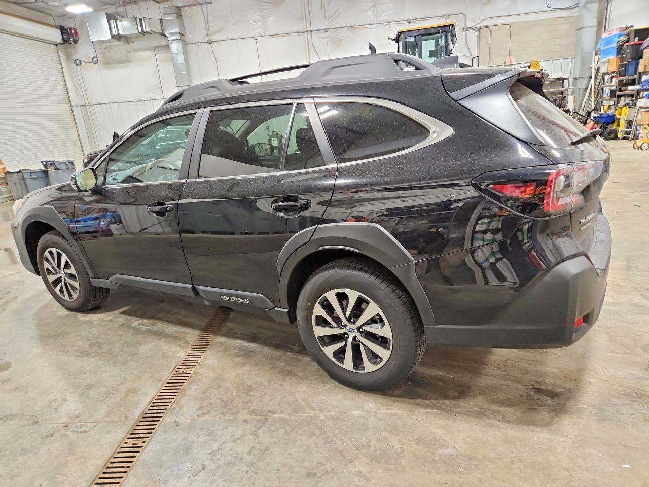 2025 SUBARU OUTBACK PREMIUM — снимка 2
